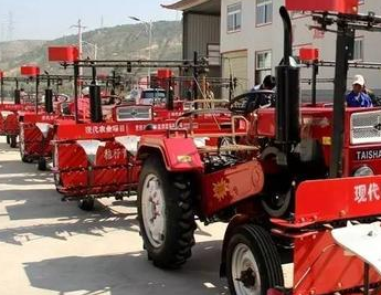 &ldquo;農(nóng)機云課堂&rdquo; 讓培訓(xùn)防疫兩不誤